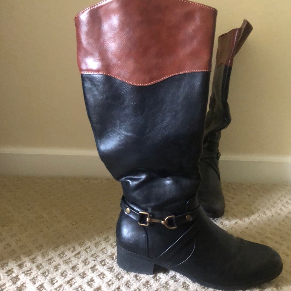 Shin high boots